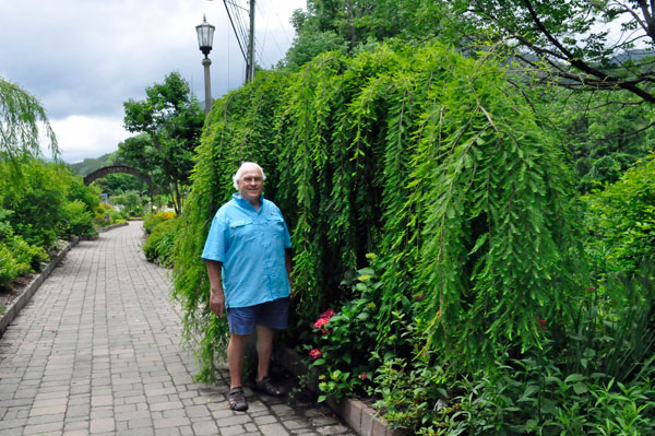 Lee Duquette at Lake Lure Flowering Bridge  entry